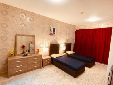 LUXURY MASTER ROOM FOR LADIES ON SHEIKH ZAYED ROAD NEXT TO DIFC FINANCIAL CENTER METRO JUST MIN WALK