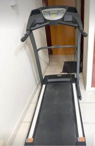 Buyers uesd furniture in al Karama 0564889102