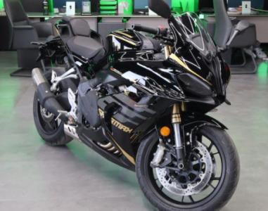 SHARMAX GP 881 Ultra LITE (4-cylinder super sport bike, BREMBO brakes) |4225