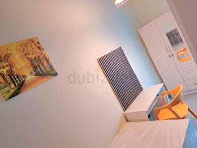 Single small room for one person!