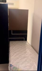 Ladies Bedspace.opposite NMC hospital. Behind bus stop