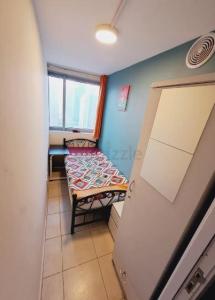 URGENT! SINGLE PARTITION with window