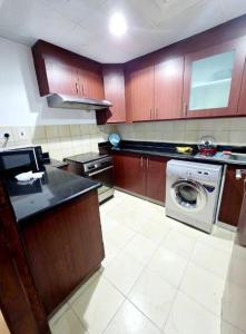 Solo Partition in JBR close to Tram