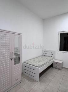 Bed Space near metro | free parking