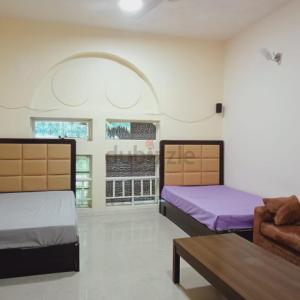 Ladies bed space available near safeer mall