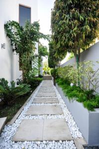 INTER LOCK TILE FIXER IN DUBAI 0557274240