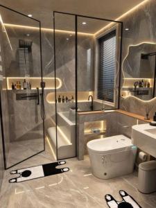 BATHROOM MAKER OVER SERVICE PROVIDERS IN DUBAI: 055-7274240