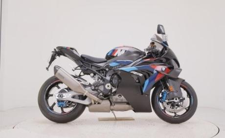 2025 BMW M1000RR for sale with 130 km, whats app +46727895051
