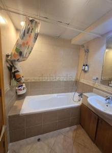 EXECUTIVE BED SPACE AVAILABLE IN DIP ONE ONLY FOR INDIAN MALE. NEXT TO DIP METRO STATION.