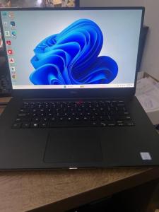 Dell laptop xps 15 9570