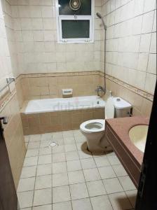 Master room available for rent.