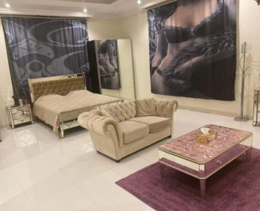 Buyers used furniture in DFC 0564889102